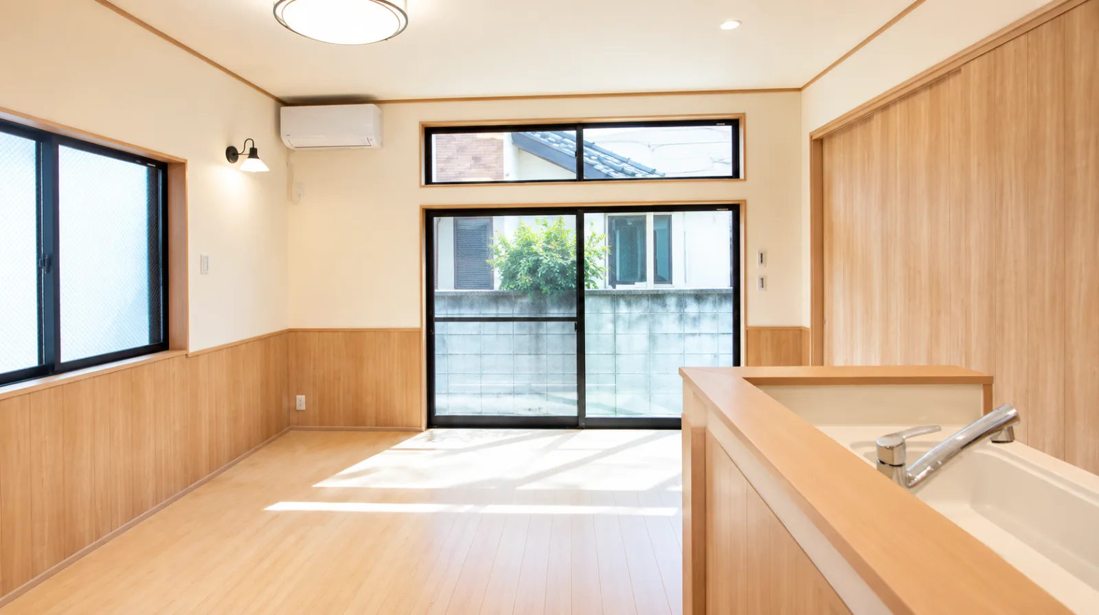 和の趣と暮らしやすさを大切にした新築住宅